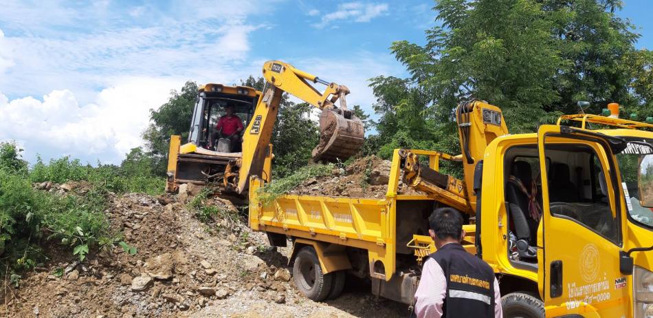 ปรับปรุงซ่อมแซมถนนสายการเกษตรสายทุ่งแพะ หมู่ที่ 5 บ้านแม่พริก