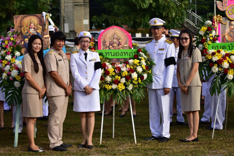 พิธีวางพวงมาลาถวายราชสักการะพระบาทสมเด็จพระจุลจอมเกล้าเจ้าอยู่หัว ประจำปี 2559 (21 ภาพ)