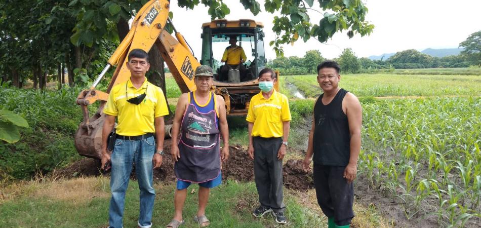 วางท่อพื้นที่ถนนการเกษตรสายดงมะม่วงหมู่ที่ 2 และถนนการเกษตรสายทุ่งอ้องล้อง