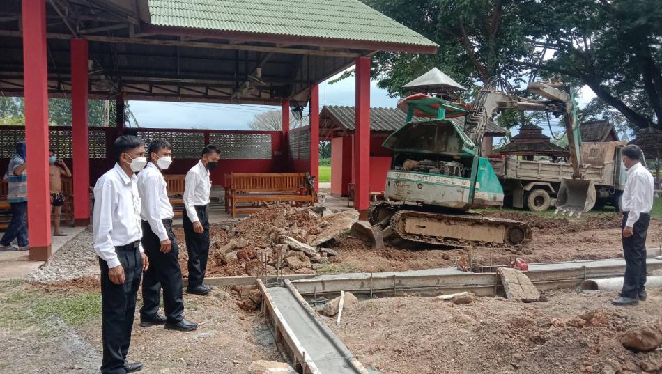 ตรวจงานโครงการปรับปรุงทางเดินฌาปนสถานหนองหล่ม หมู่ที่ 8