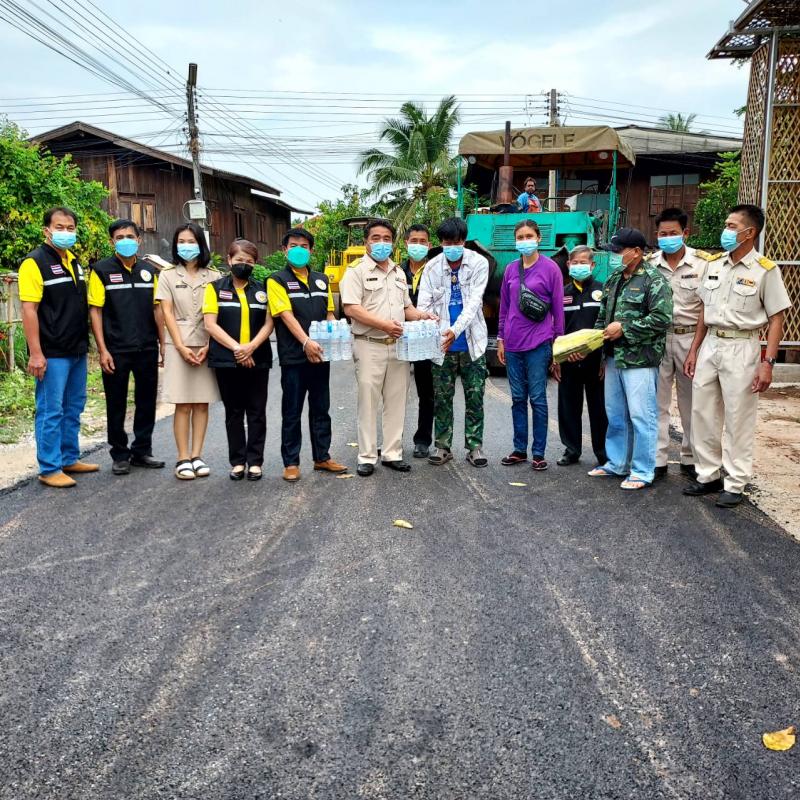 ออกตรวจงานปรับปรุงถนนเสริมผิวทางแอสฟัลท์ติกคอนกรีตสายทางเข้าโรงเรียนบ้านใหม่ หมู่ที่ 2,3,7