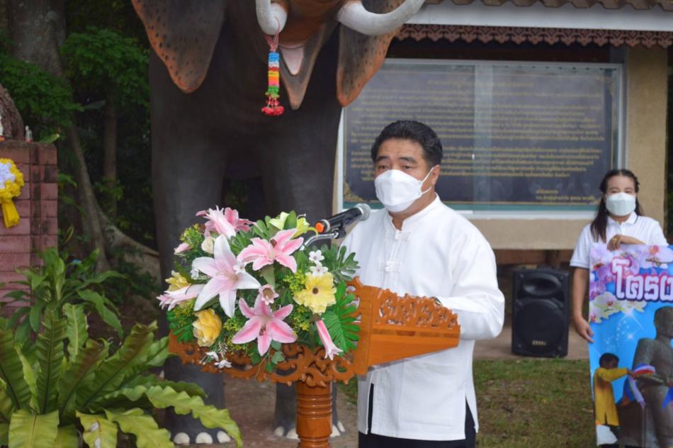 ประเพณีสักการะเจ้าพ่อคำปวนและรดน้ำดำหัวผู้สูงอายุในตำบลหนองหล่ม