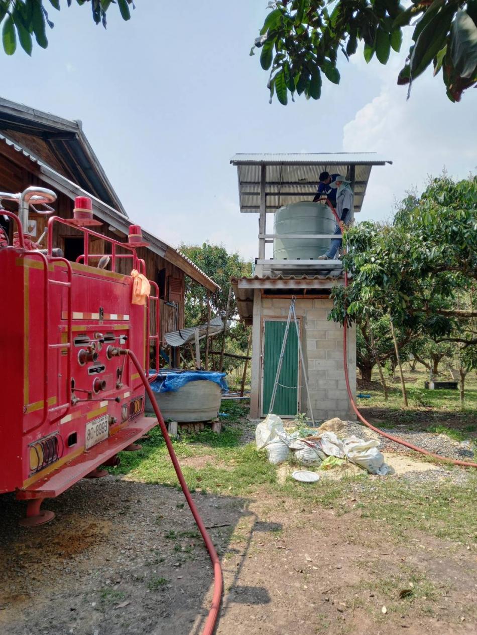 ส่งน้ำอุปโภคให้แก่ประชาชนที่ขาดแคลนน้ำ