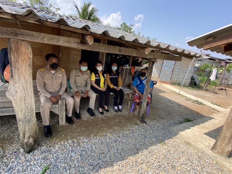 เยี่ยมบ้านผู้ประสบปัญหาทางสังคม ในพื้นที่ตำบลหนองหล่ม