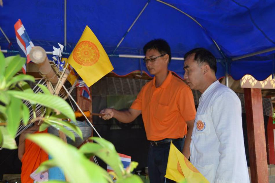 พิธีหล่อเทียนพรรษา